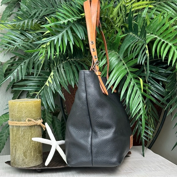 DOONEY & BOURKE - Black Pebbled Leather Hanna Bag - Picture 3 of 16